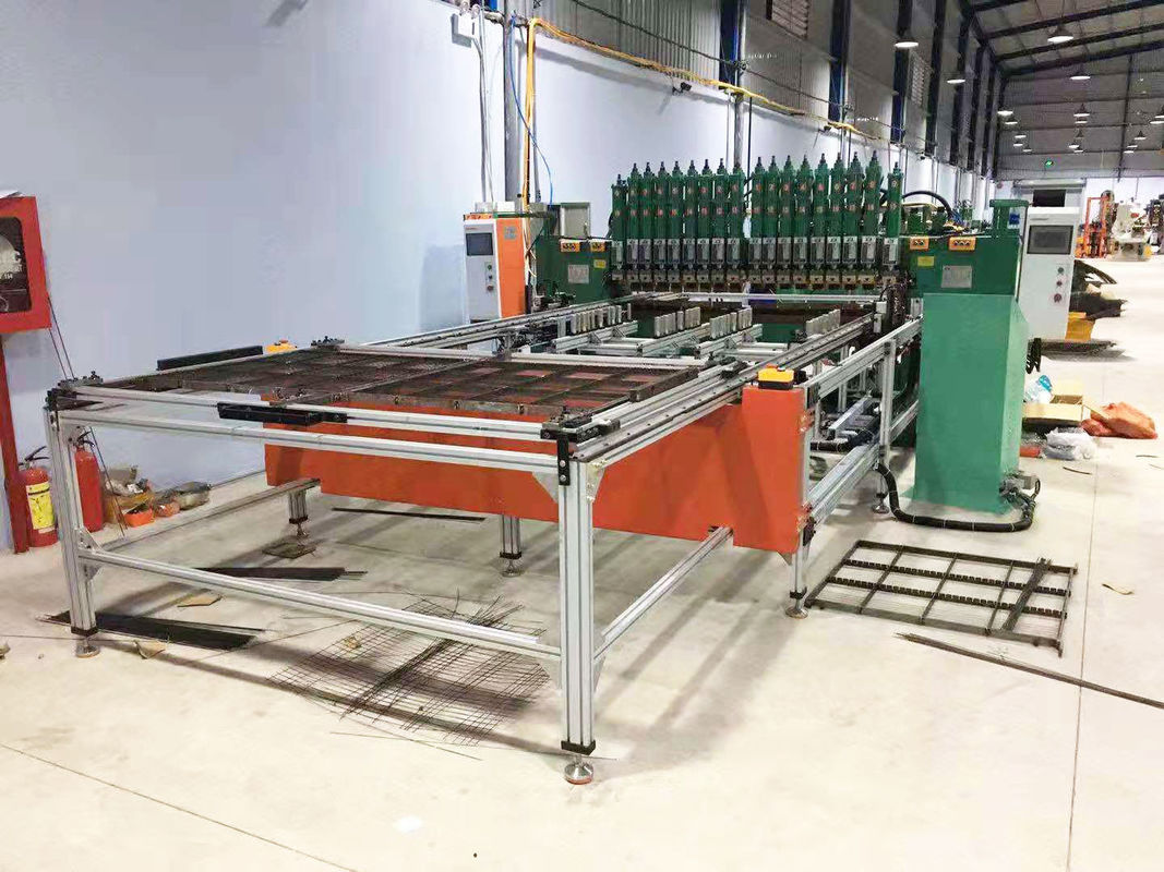 Variable Frequenz-industrielles Stellen-Schweißer-Gantry Type Row-Schweißgerät 150KVA